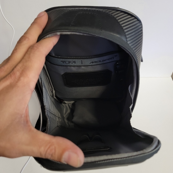 TUMI BACKPACK - Picture 9 of 14